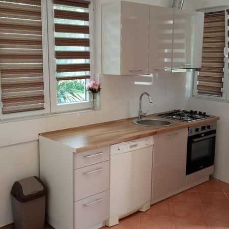 Apartmani Nikola Биоград-на-Мору Экстерьер фото