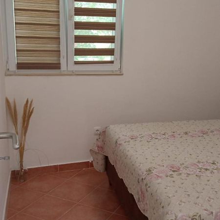 Apartmani Nikola Биоград-на-Мору Экстерьер фото