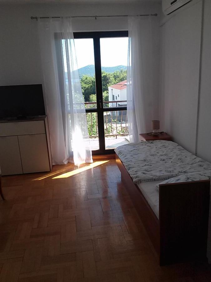 Apartmani Nikola Биоград-на-Мору Экстерьер фото