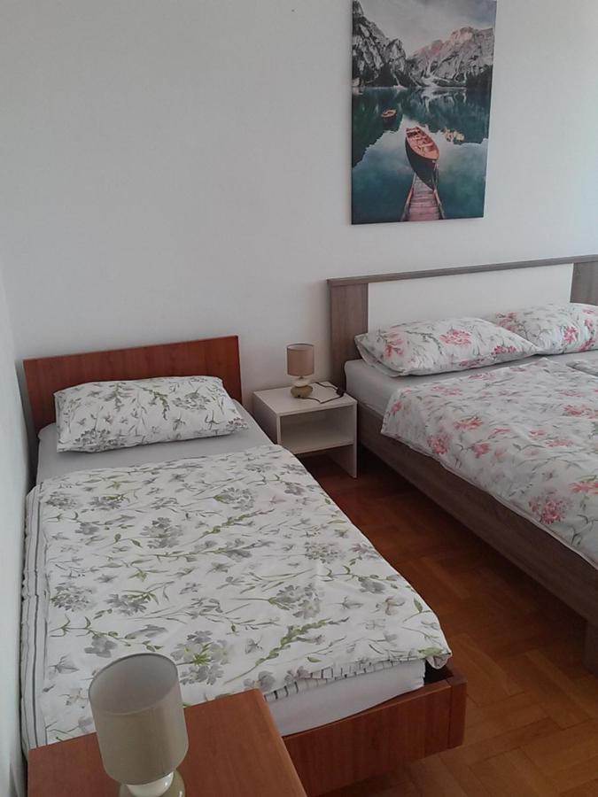 Apartmani Nikola Биоград-на-Мору Экстерьер фото