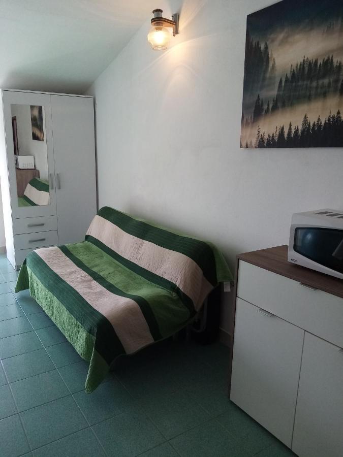 Apartmani Nikola Биоград-на-Мору Экстерьер фото