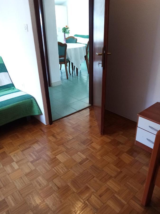 Apartmani Nikola Биоград-на-Мору Экстерьер фото