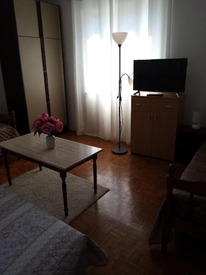 Apartmani Nikola Биоград-на-Мору Экстерьер фото