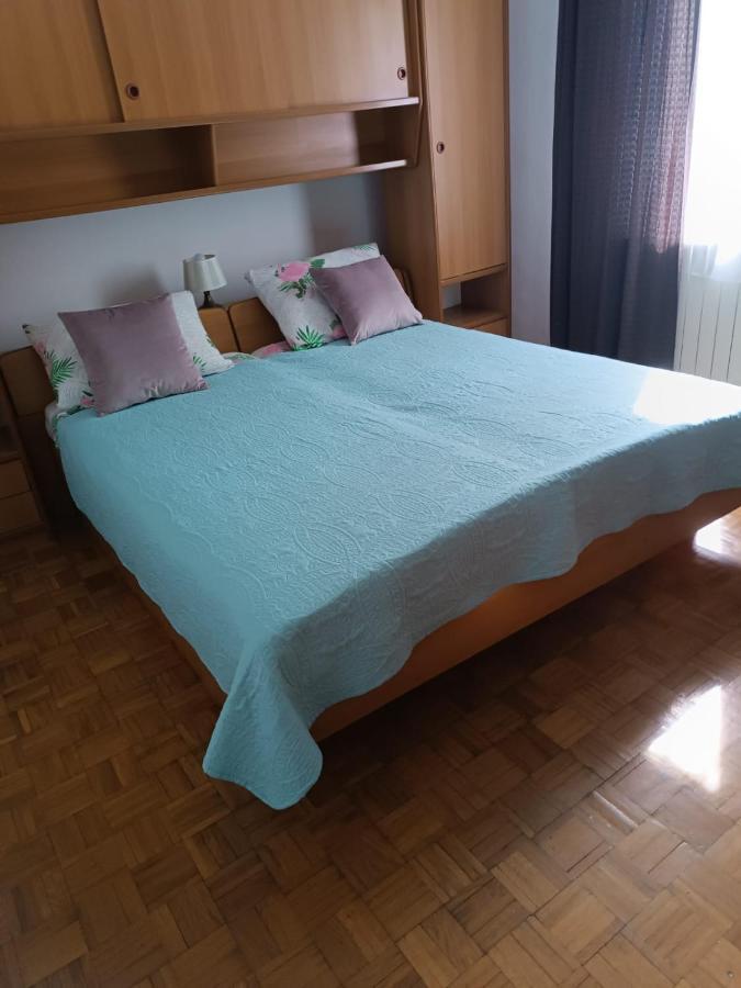 Apartmani Nikola Биоград-на-Мору Экстерьер фото
