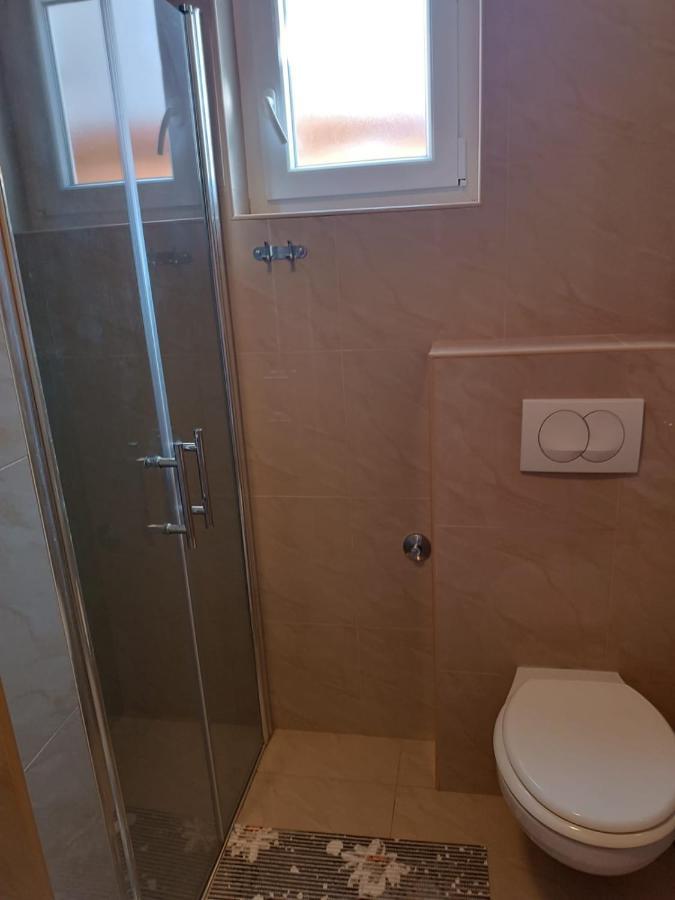Apartmani Nikola Биоград-на-Мору Экстерьер фото
